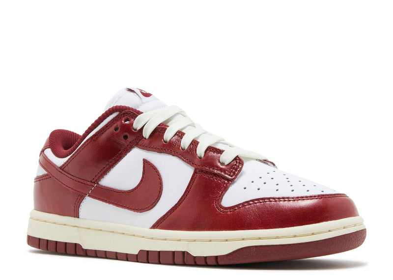 NIKE DUNK LOW PRM TEAM RED (W)